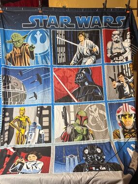 STAR WARS Collage of Iconic Characters Shower Curtain 70x72 NWOT Vader,Yoda,Leia